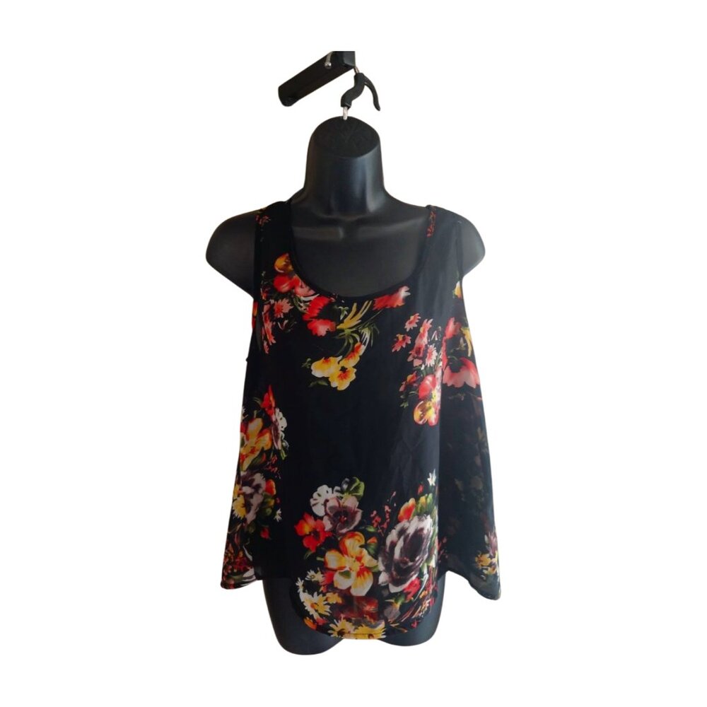 Le Fash NWOT Multi-Color Floral Sleeveless Tank Top/Blouse
